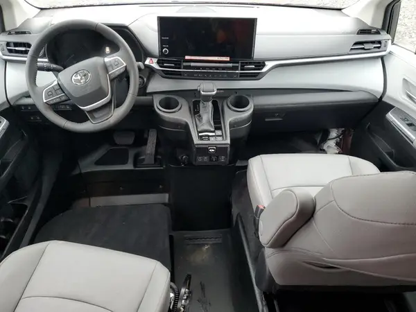 5TDYRKEC8SS273145 2025 TOYOTA SIENNA - Image 8