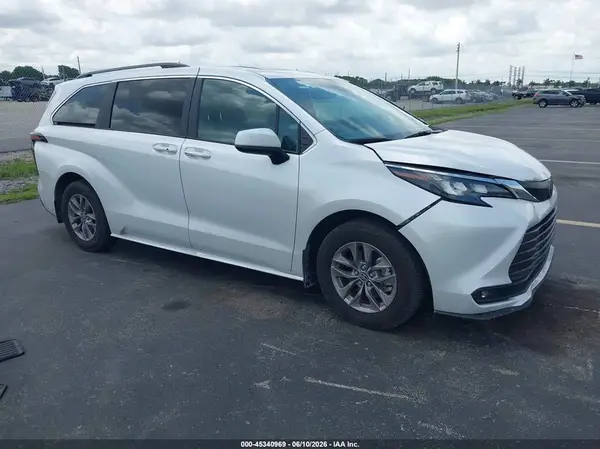5TDYRKEC8SS274439 2025 TOYOTA SIENNA - Image 1