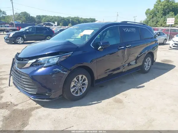 5TDYRKEC8SS274893 2025 TOYOTA SIENNA - Image 2