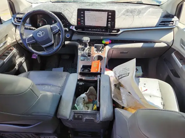 5TDYRKEC9MS034075 2021 TOYOTA SIENNA - Image 8