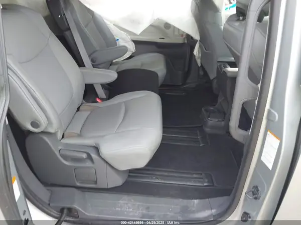5TDYRKEC9MS041334 2021 TOYOTA SIENNA - Image 8