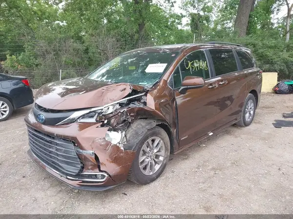 5TDYRKEC9MS062989 2021 TOYOTA SIENNA - Image 2