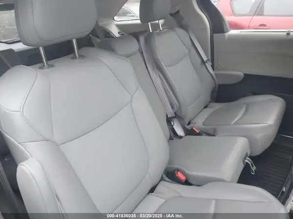 5TDYRKEC9MS063446 2021 TOYOTA SIENNA - Image 8