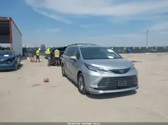 5TDYRKEC9MS074513 2021 TOYOTA SIENNA