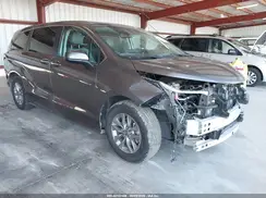 5TDYRKEC9NS106233 2022 TOYOTA SIENNA