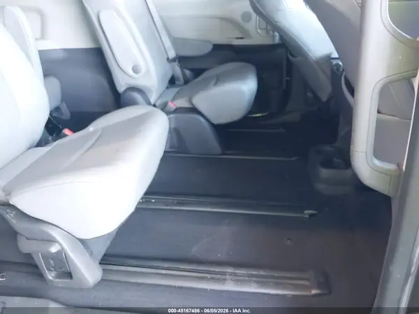 5TDYRKEC9NS106233 2022 TOYOTA SIENNA - Image 8