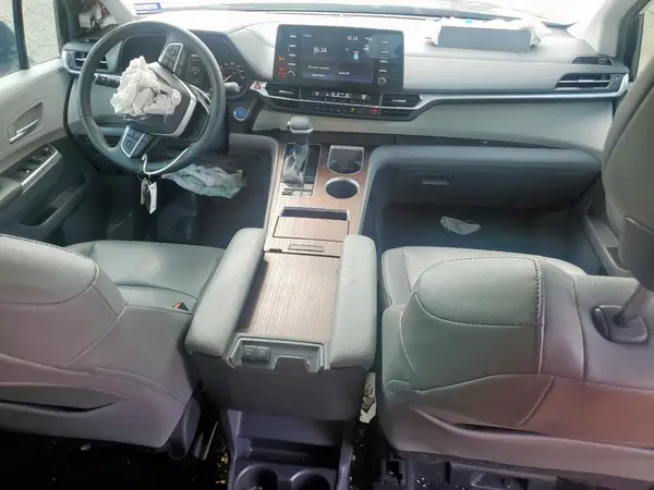 5TDYRKEC9NS121105 2022 TOYOTA SIENNA - Image 8