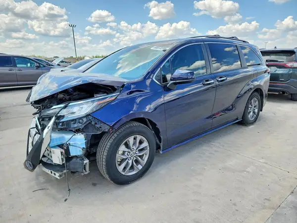 5TDYRKEC9NS132119 2022 TOYOTA SIENNA - Image 1