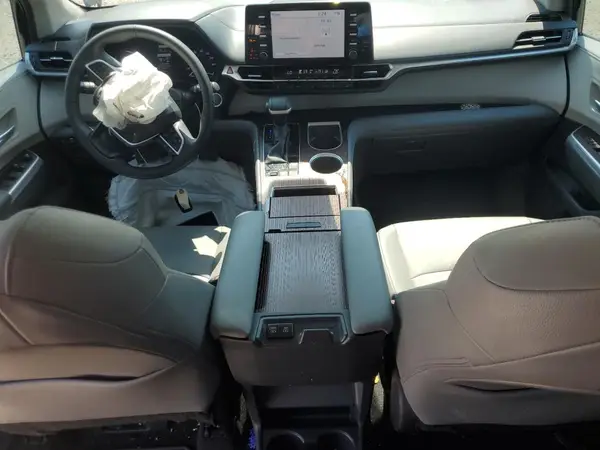 5TDYRKEC9NS135165 2022 TOYOTA SIENNA - Image 8