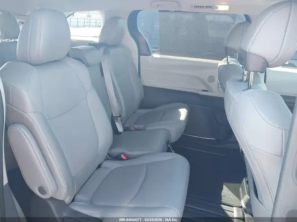5TDYRKEC9PS140885 2023 TOYOTA SIENNA - Image 8
