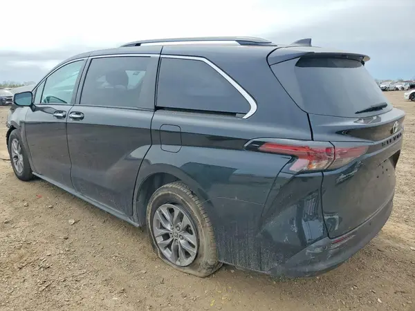 5TDYRKEC9PS152731 2023 TOYOTA SIENNA - Image 2