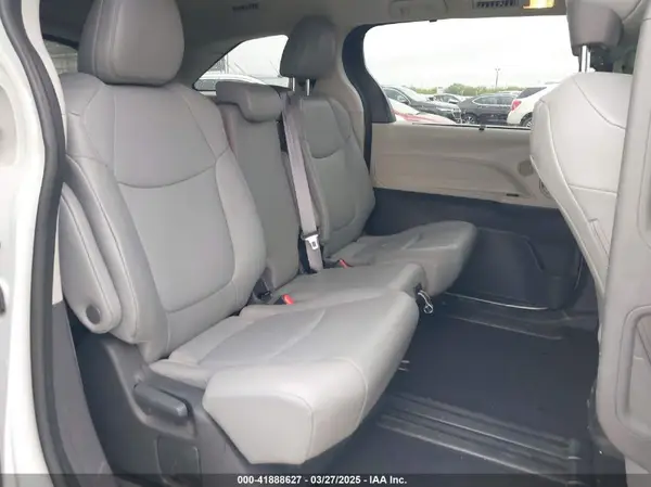 5TDYRKEC9PS155998 2023 TOYOTA SIENNA - Image 8