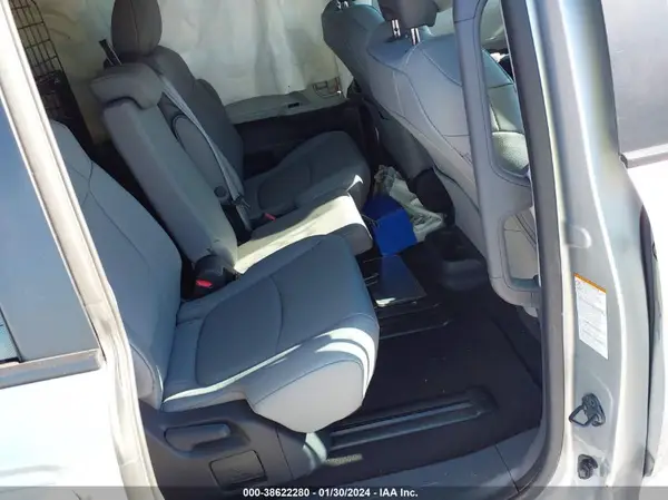 5TDYRKEC9PS157718 2023 TOYOTA SIENNA - Image 8
