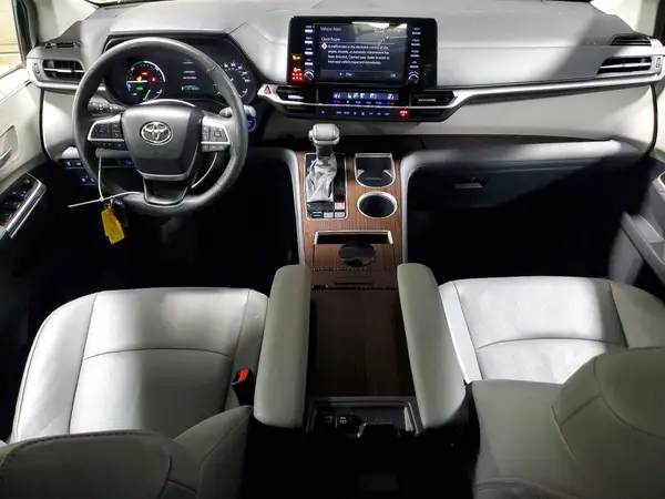 5TDYRKEC9PS165057 2023 TOYOTA SIENNA - Image 8