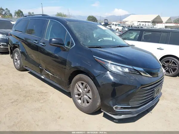5TDYRKEC9PS174065 2023 TOYOTA SIENNA - Image 1