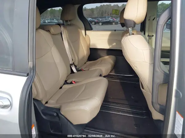 5TDYRKEC9RS181312 2024 TOYOTA SIENNA - Image 8