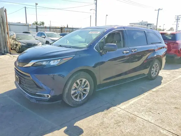 5TDYRKEC9RS183884 2024 TOYOTA SIENNA - Image 1