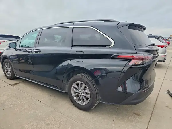 5TDYRKEC9RS186395 2024 TOYOTA SIENNA - Image 2