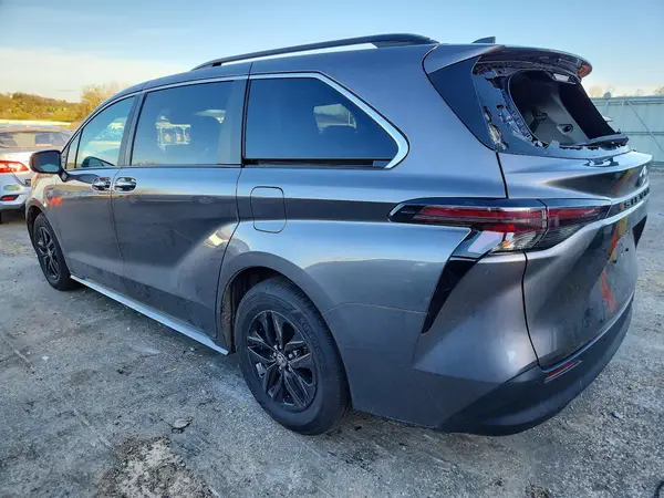 5TDYRKEC9RS190298 2024 TOYOTA SIENNA - Image 2