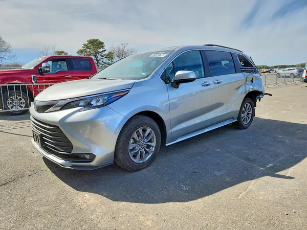5TDYRKEC9SS233656 2025 TOYOTA SIENNA - Image 1