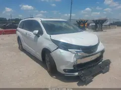 5TDYRKEC9SS245676 2025 TOYOTA SIENNA