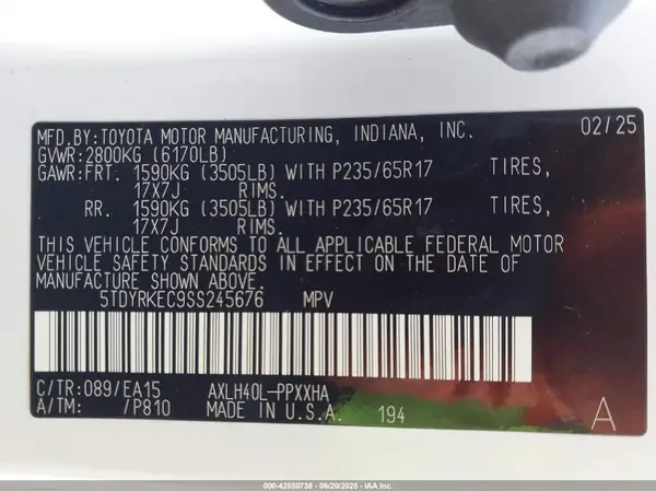 5TDYRKEC9SS245676 2025 TOYOTA SIENNA - Image 8
