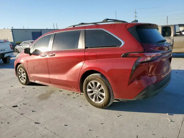 5TDYRKECXMS015485 2021 TOYOTA SIENNA - Image 2
