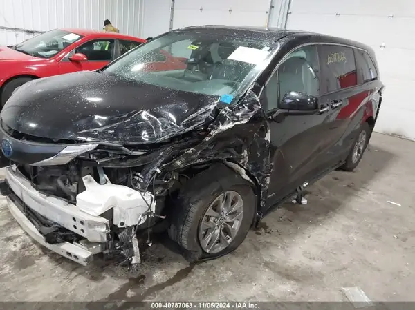 5TDYRKECXMS024302 2021 TOYOTA SIENNA - Image 2