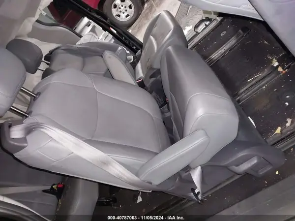 5TDYRKECXMS024302 2021 TOYOTA SIENNA - Image 8