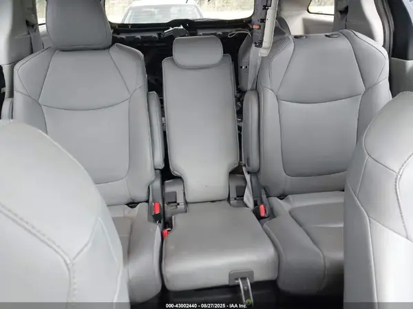 5TDYRKECXMS029757 2021 TOYOTA SIENNA - Image 8