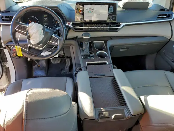 5TDYRKECXMS046011 2021 TOYOTA SIENNA - Image 8