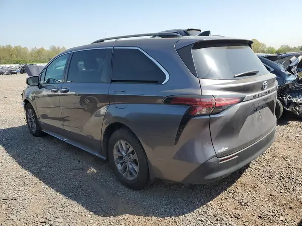5TDYRKECXMS046641 2021 TOYOTA SIENNA - Image 2