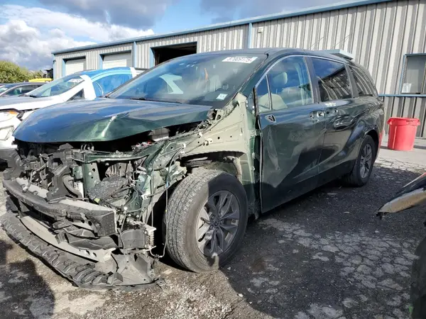 5TDYRKECXNS077857 2022 TOYOTA SIENNA - Image 1