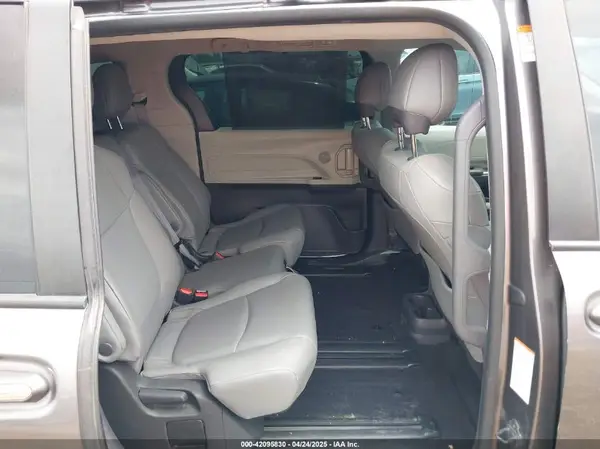 5TDYRKECXNS108735 2022 TOYOTA SIENNA - Image 8
