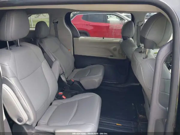 5TDYRKECXNS109318 2022 TOYOTA SIENNA - Image 8