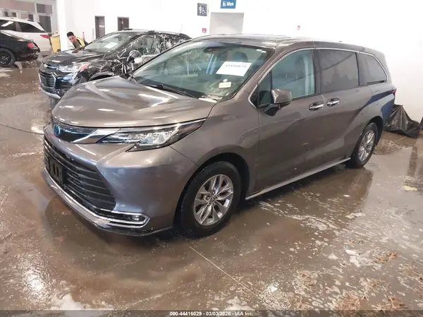 5TDYRKECXNS124031 2022 TOYOTA SIENNA - Image 2