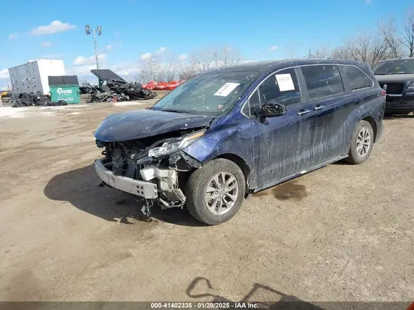 5TDYRKECXNS130556 2022 TOYOTA SIENNA - Image 2