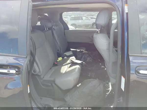 5TDYRKECXNS130556 2022 TOYOTA SIENNA - Image 8