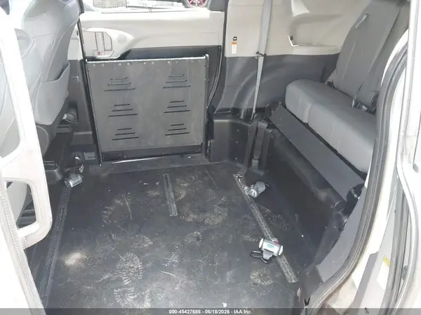 5TDYRKECXNS132467 2022 TOYOTA SIENNA - Image 8