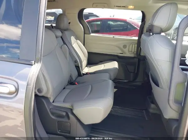 5TDYRKECXNS134199 2022 TOYOTA SIENNA - Image 8