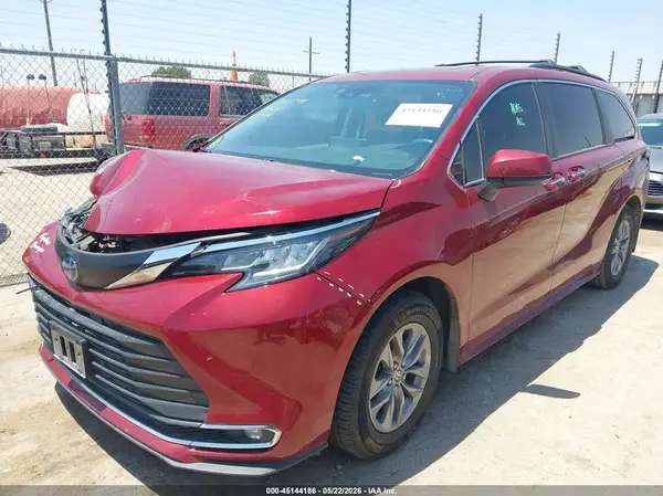 5TDYRKECXNS135210 2022 TOYOTA SIENNA - Image 2