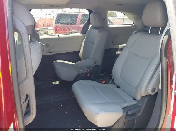 5TDYRKECXNS135210 2022 TOYOTA SIENNA - Image 8
