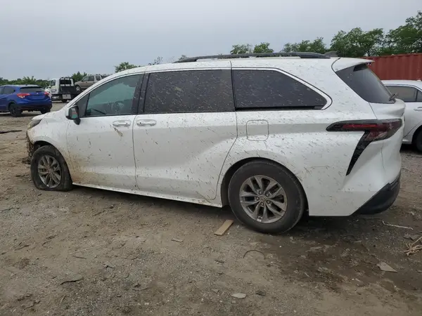 5TDYRKECXPS147652 2023 TOYOTA SIENNA - Image 2