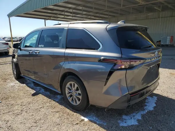 5TDYRKECXPS151605 2023 TOYOTA SIENNA - Image 2