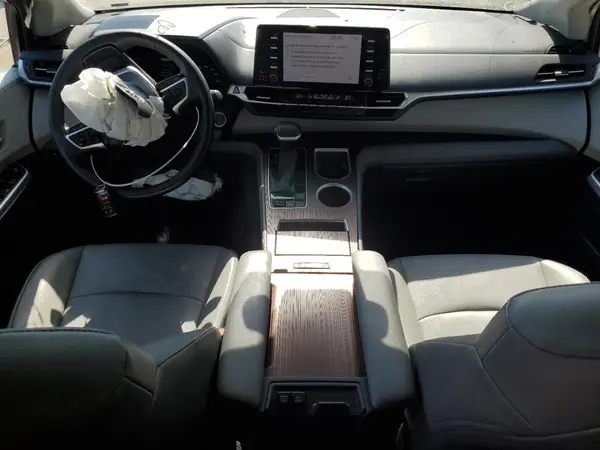 5TDYRKECXPS151605 2023 TOYOTA SIENNA - Image 8