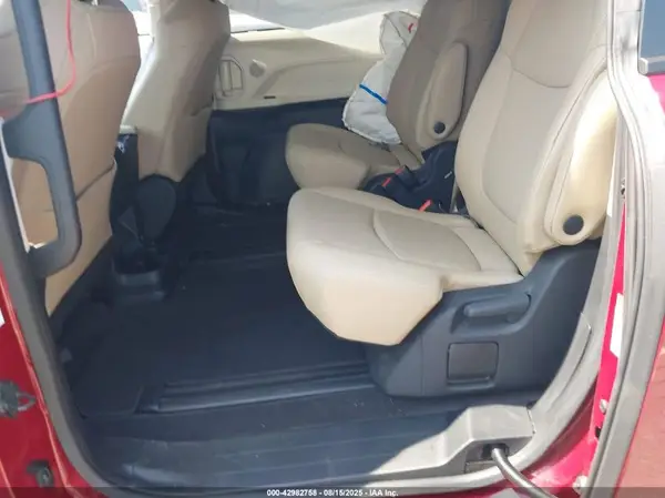 5TDYRKECXPS152995 2023 TOYOTA SIENNA - Image 8