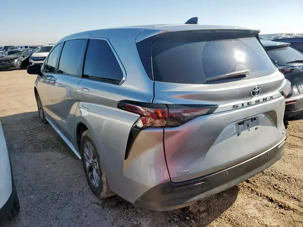 5TDYRKECXPS173622 2023 TOYOTA SIENNA - Image 2