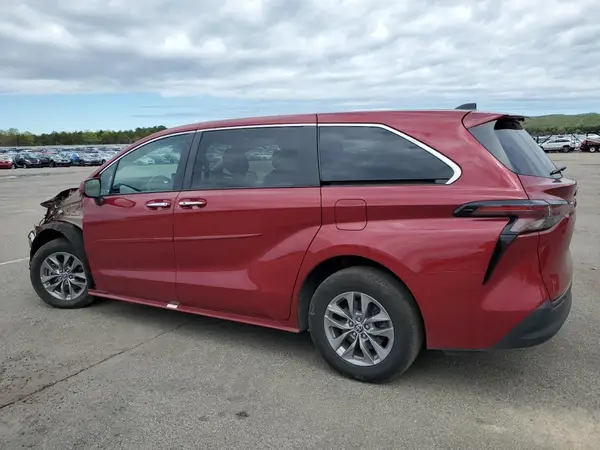 5TDYRKECXPS174849 2023 TOYOTA SIENNA - Image 2
