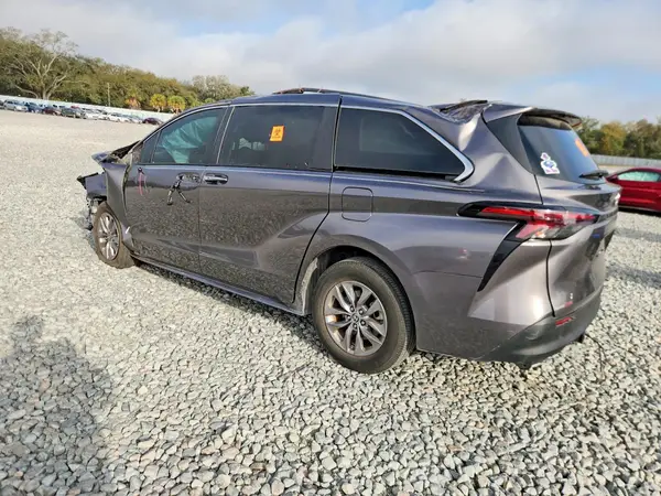 5TDYRKECXPS175287 2023 TOYOTA SIENNA - Image 2