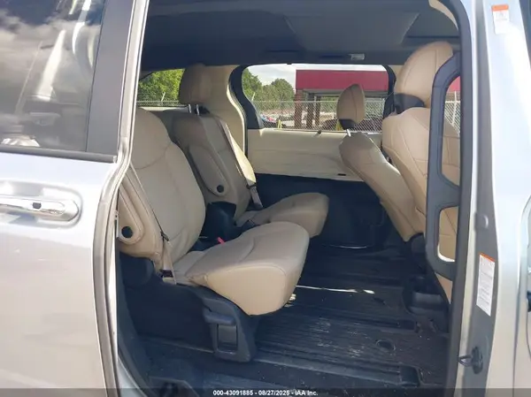 5TDYRKECXPS175807 2023 TOYOTA SIENNA - Image 8
